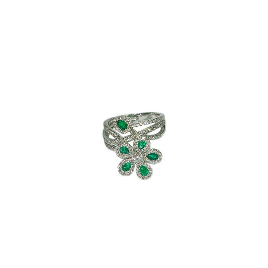 18k White Gold Emerald Flower Ring