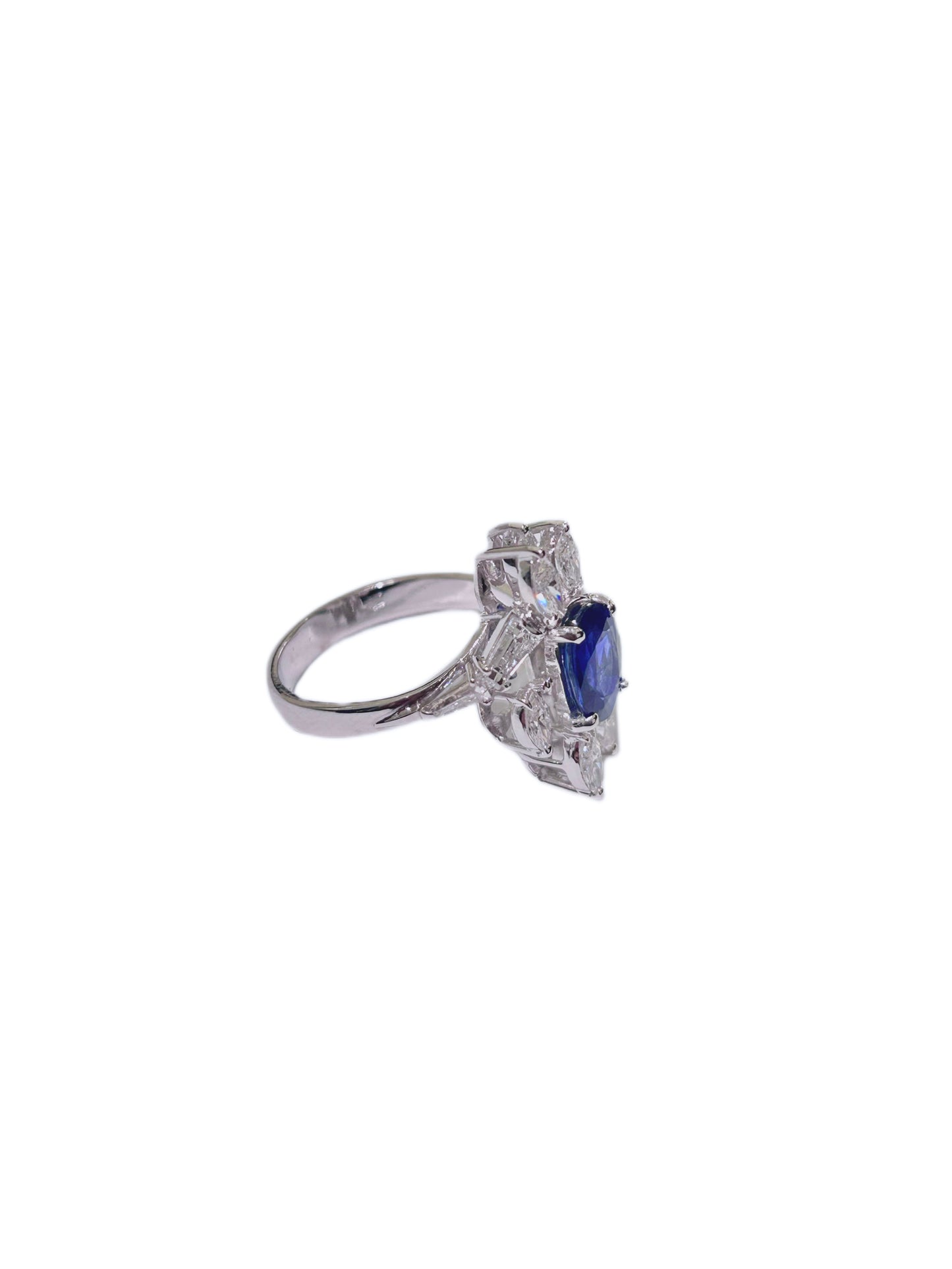 Blauer Saphir-Diamantring