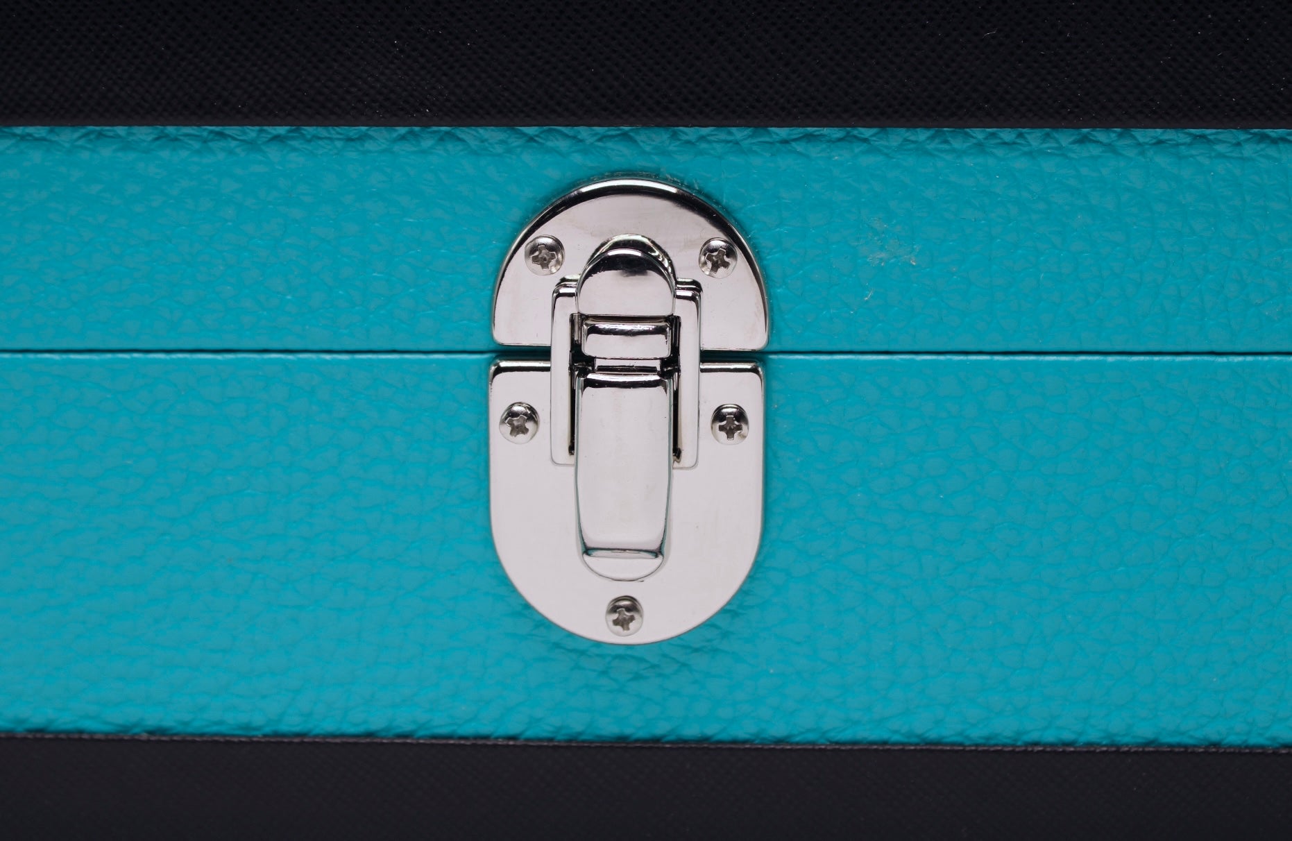 turquoise-and-black-8-places-watchbox.jpg