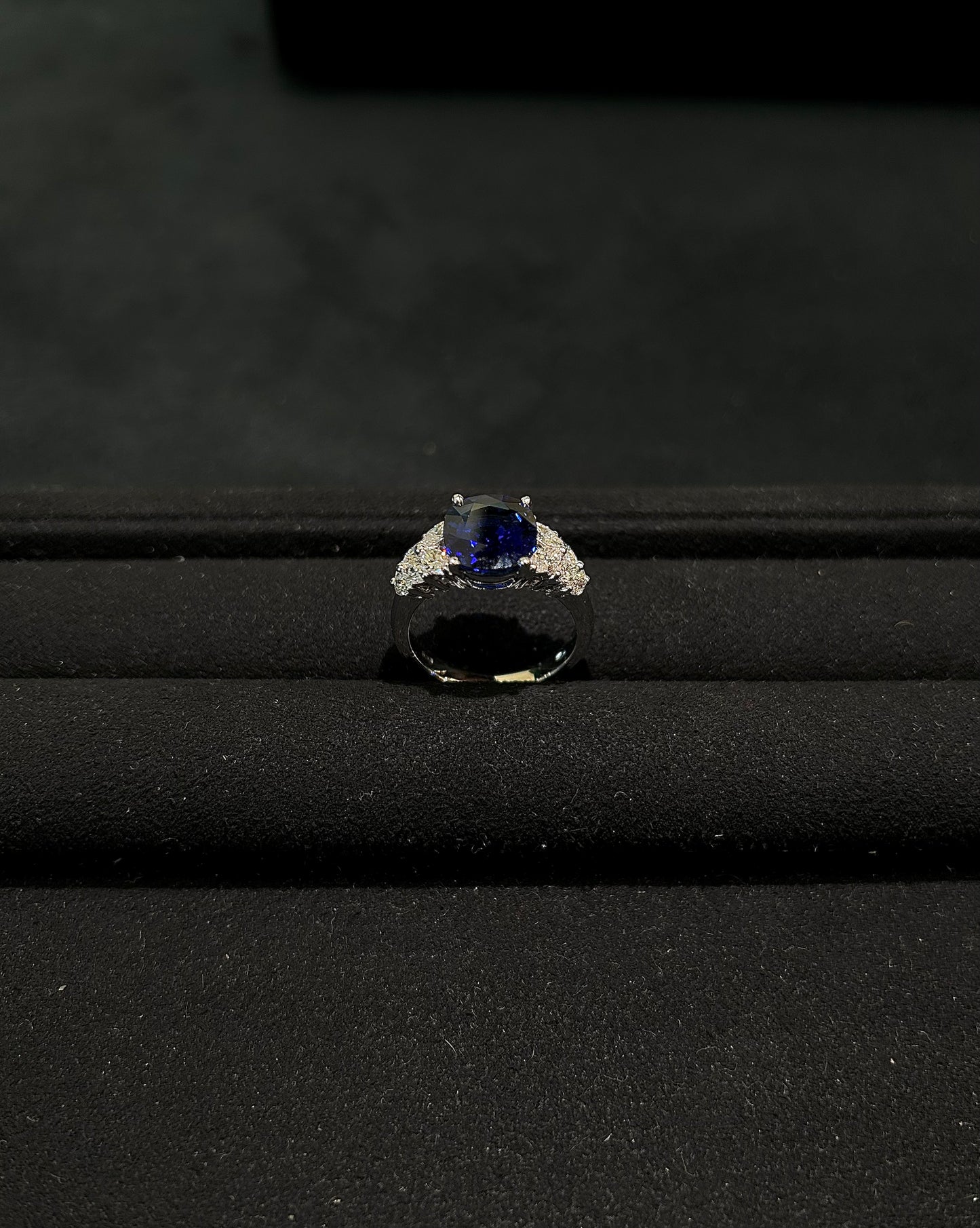 Blauer Traum-Saphir-Diamant-Ring 